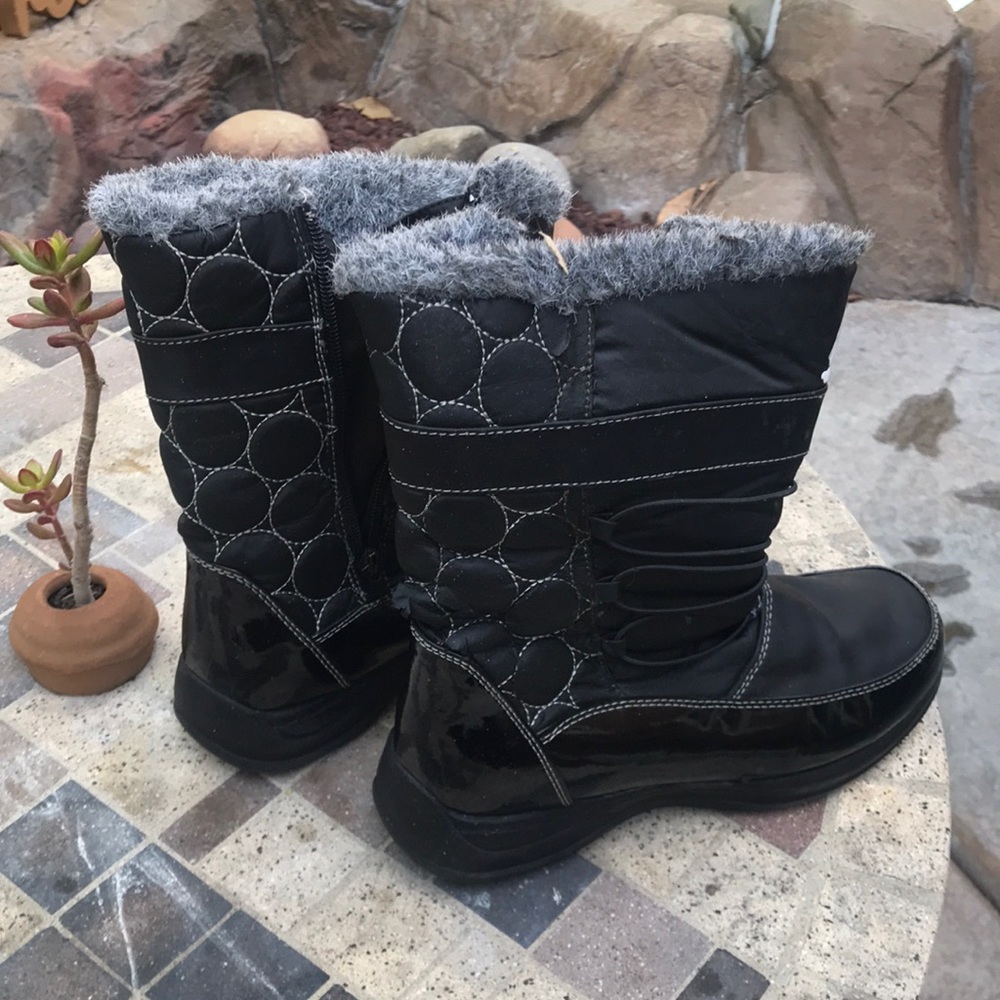 snow boots used